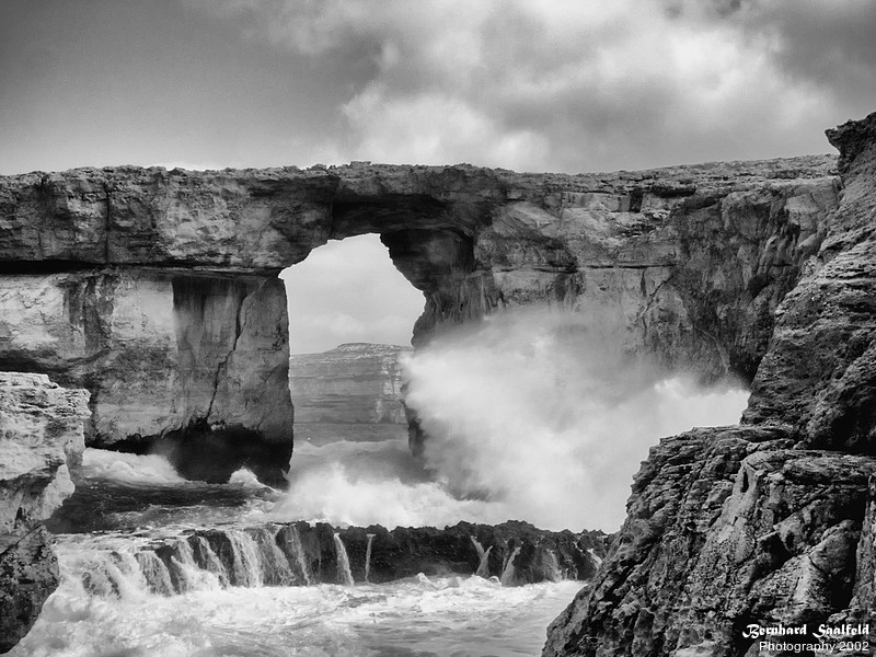 Azure Window - Gozo - 2002 - Bernhard Saalfeld